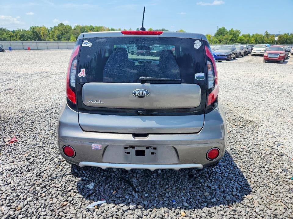 2018 KIA SOUL + 6