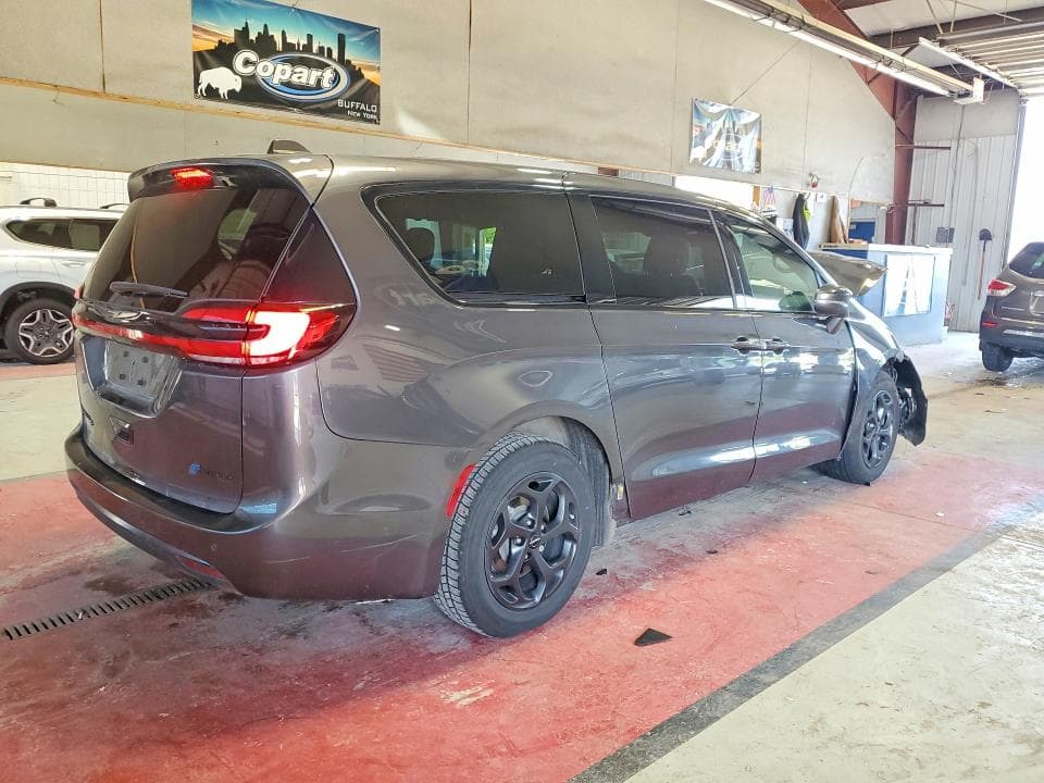 2022 CHRYSLER PACIFICA HYBRID TOURING L 3