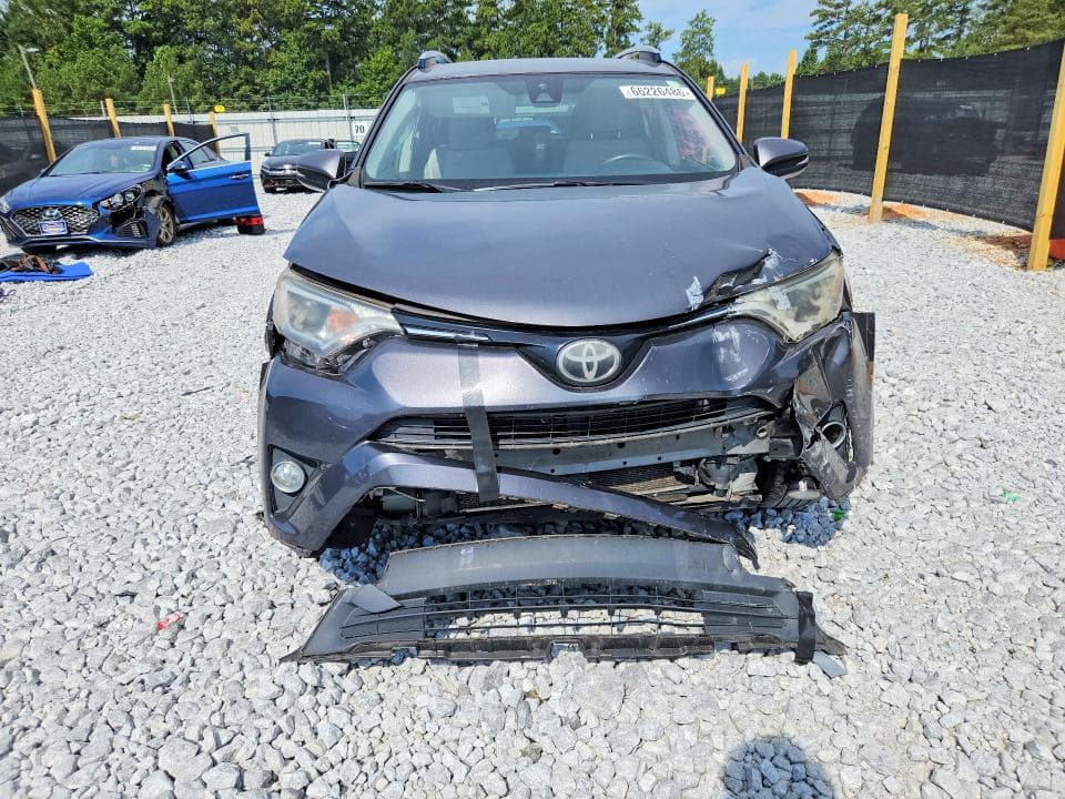 2017 TOYOTA RAV4 XLE 5
