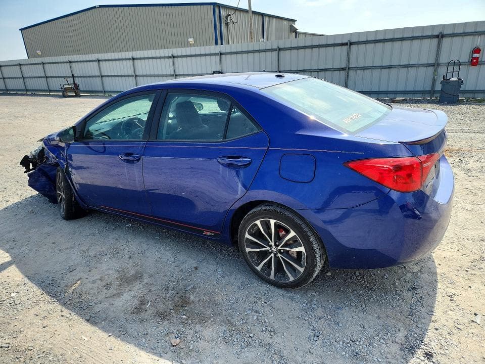 2017 TOYOTA COROLLA XSE 2
