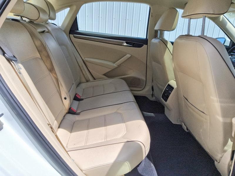 2018 VOLKSWAGEN PASSAT SE 10