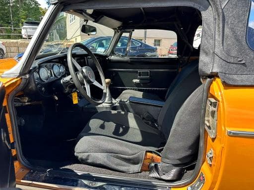 1974 MGB ROADSTER 6