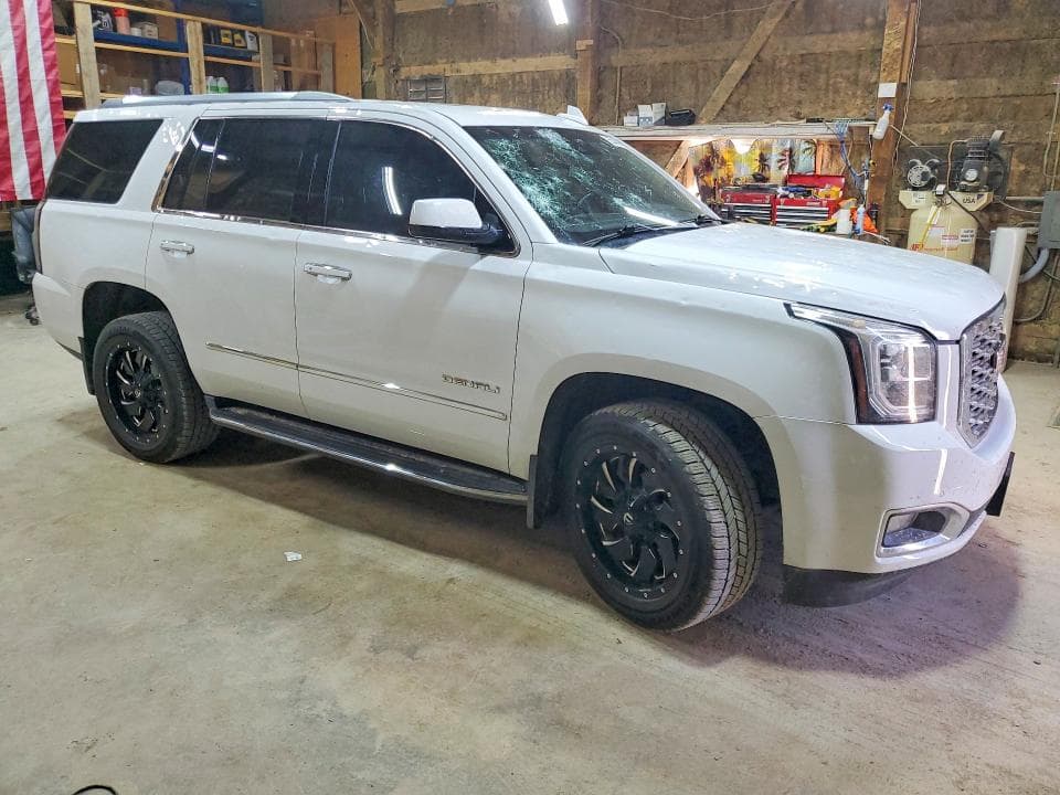 2019 GMC YUKON DENALI 4