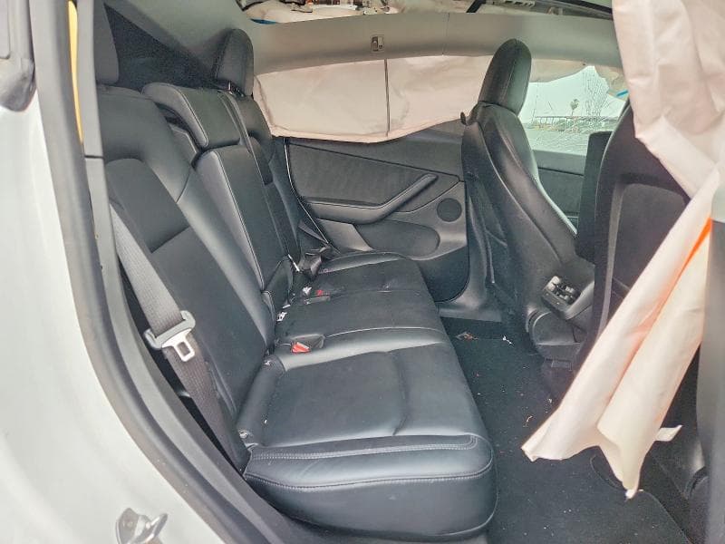 2021 TESLA MODEL Y 10