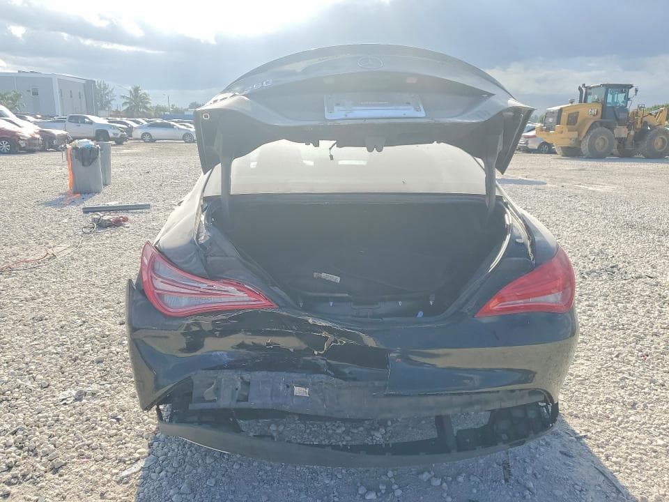 2018 MERCEDES-BENZ CLA 250 6