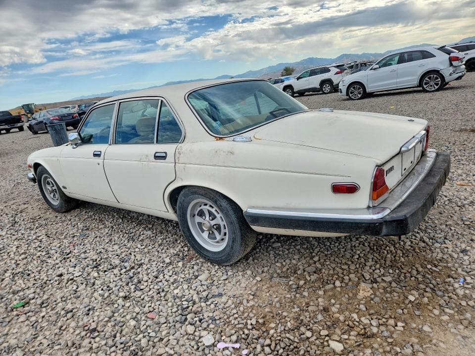 1986 JAGUAR XJ6 2