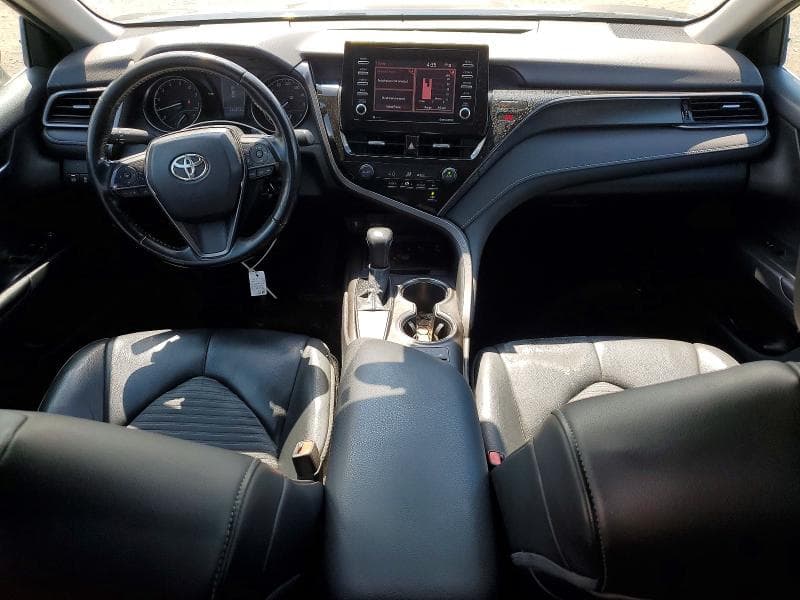 2021 TOYOTA CAMRY SE 8