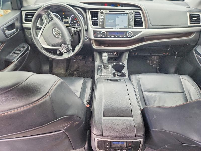 2017 TOYOTA HIGHLANDER XLE 8