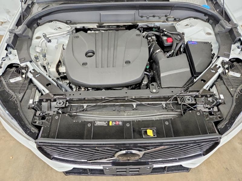 2026 VOLVO XC60 PLUS 12