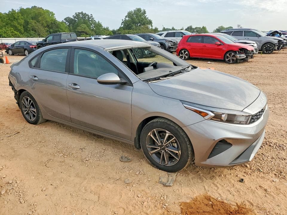 2022 KIA FORTE LXS 4