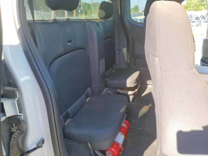 2024 NISSAN FRONTIER S 10