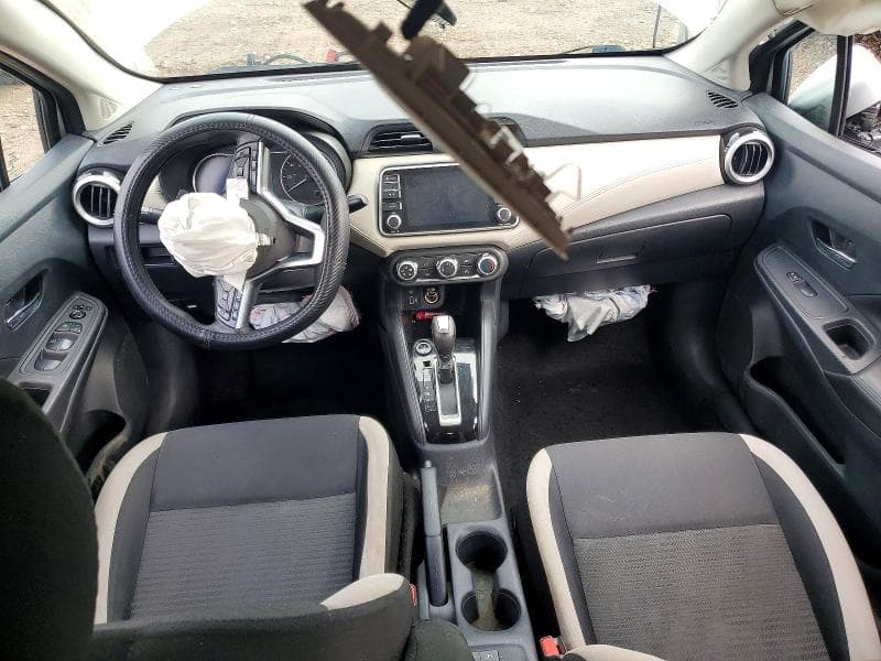 2020 NISSAN VERSA SV 8