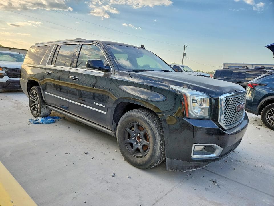 2017 GMC YUKON XL DENALI 4