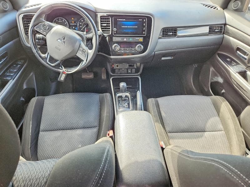 2018 MITSUBISHI OUTLANDER SE 8