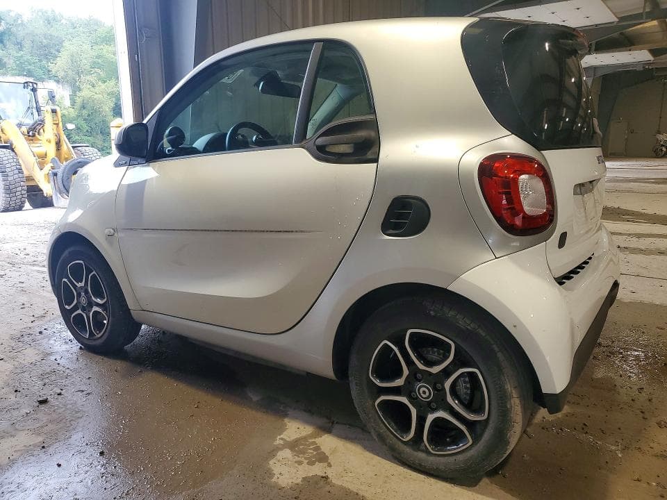 2018 SMART FORTWO 2