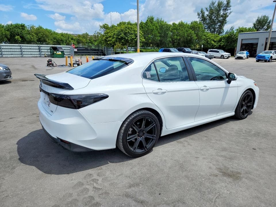 2018 TOYOTA CAMRY L 3