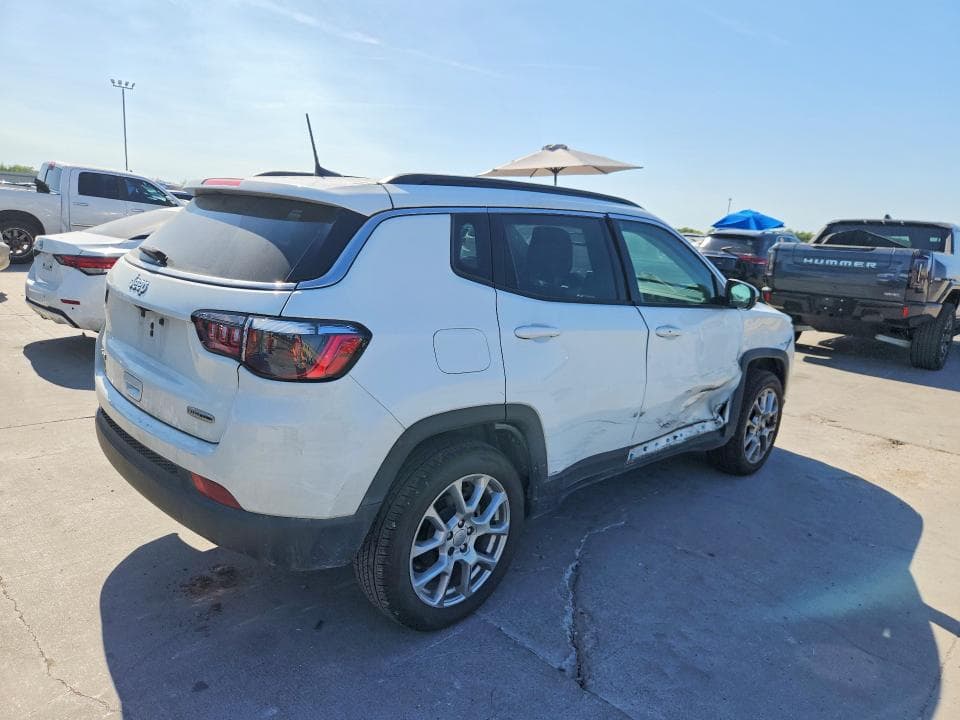 2022 JEEP COMPASS LATITUDE LUX 3