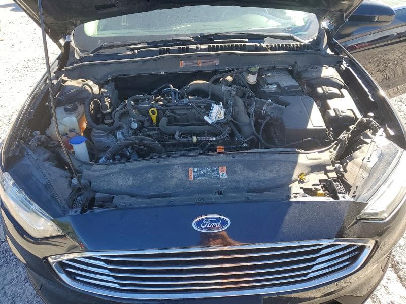 2020 FORD FUSION SE 11