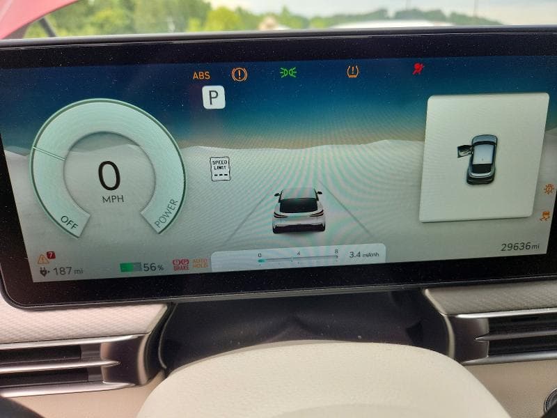 2024 GENESIS GV60 STANDARD 9