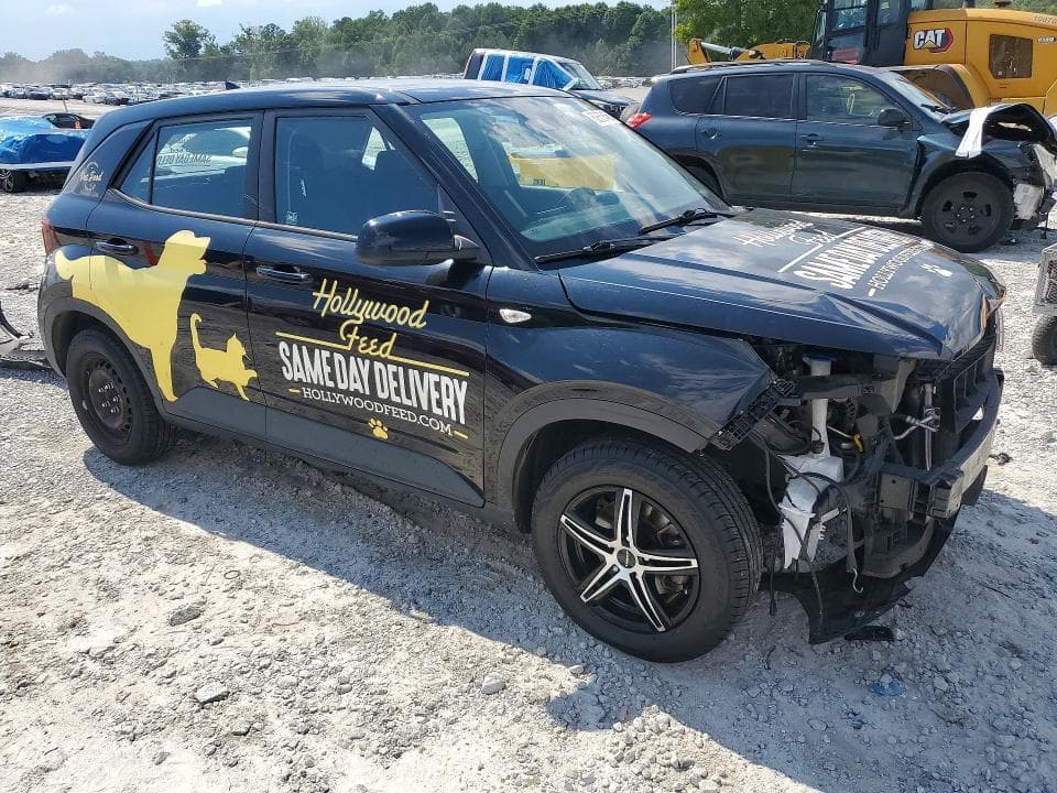 2020 HYUNDAI VENUE SE 4