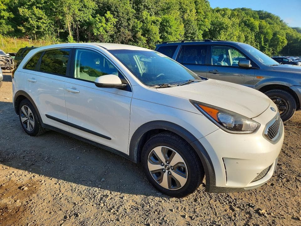 2017 KIA NIRO FE 4