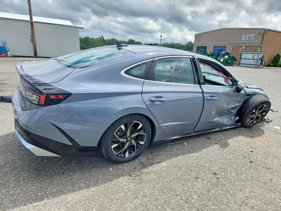 2025 HYUNDAI SONATA SEL 3