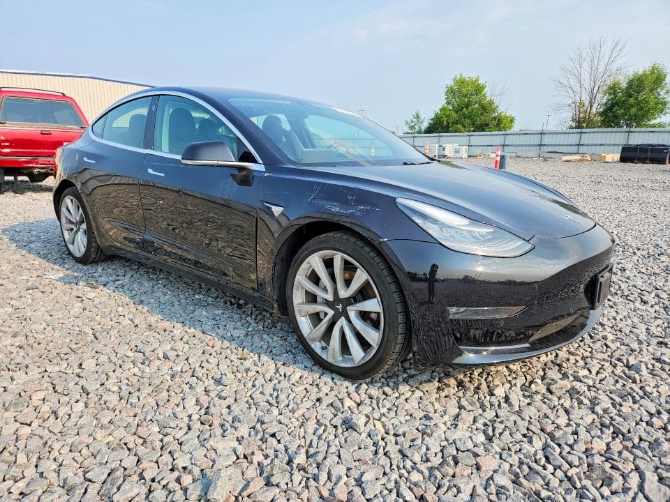2018 TESLA MODEL 3 4
