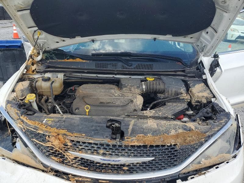 2020 CHRYSLER PACIFICA LIMITED 12
