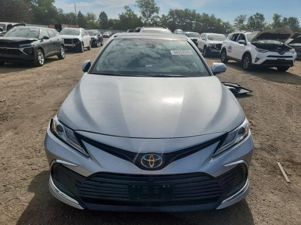 2023 TOYOTA CAMRY XLE 5