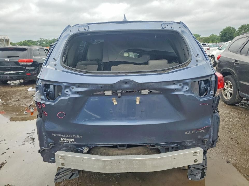 2019 TOYOTA HIGHLANDER XLE 6