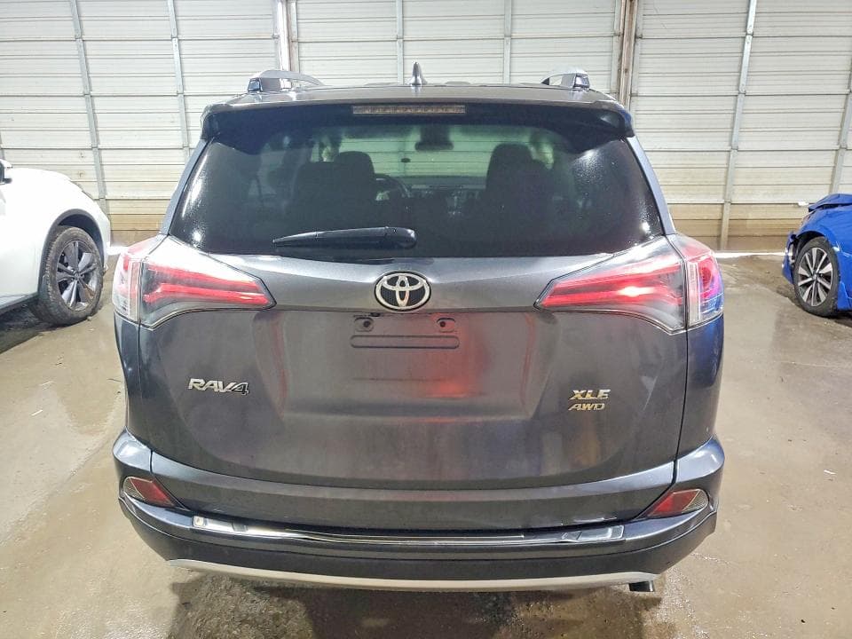 2018 TOYOTA RAV4 XLE 6