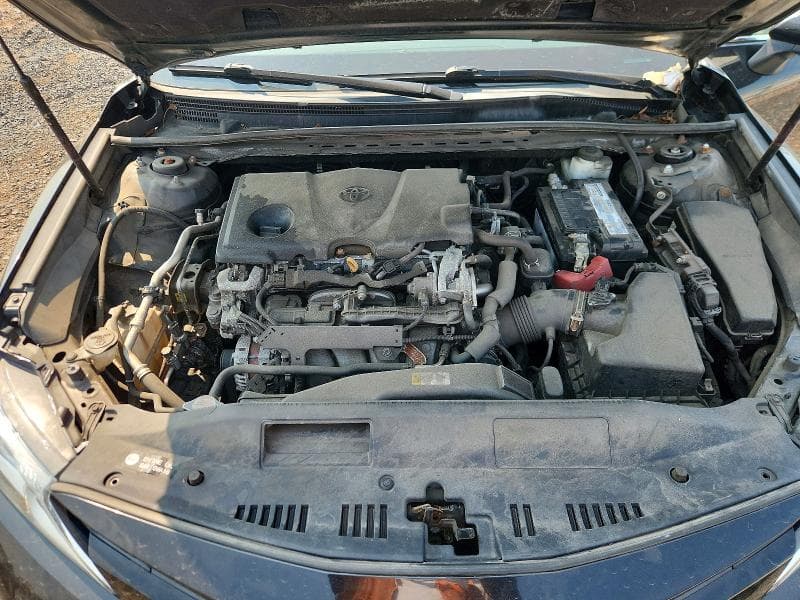2019 TOYOTA CAMRY LE 11