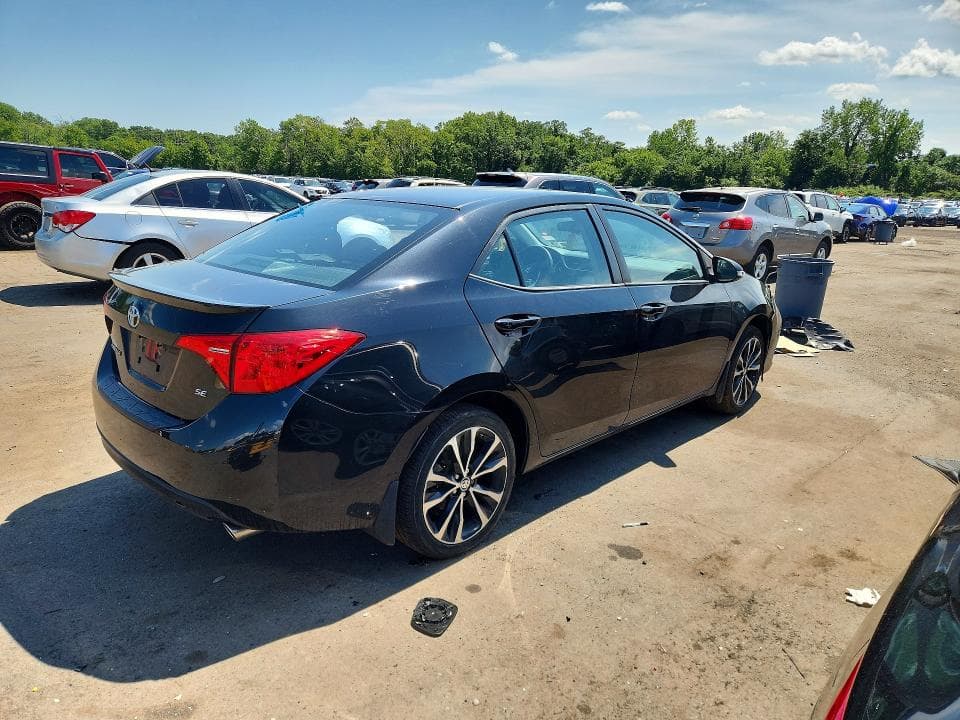 2019 TOYOTA COROLLA SE 3