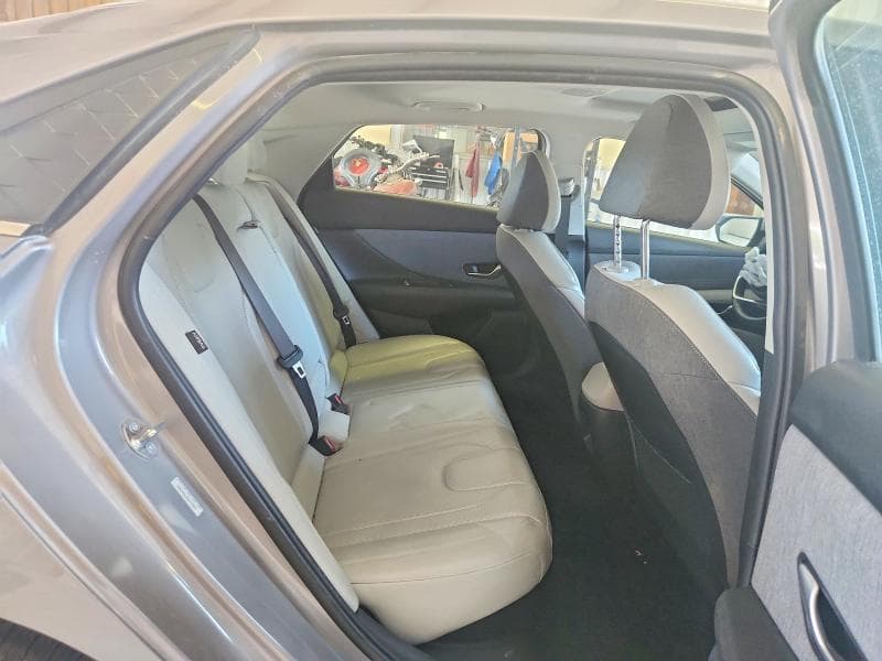 2025 HYUNDAI ELANTRA LIMITED 10