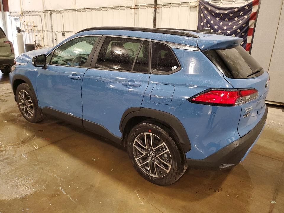 2026 TOYOTA COROLLA CROSS XLE 2