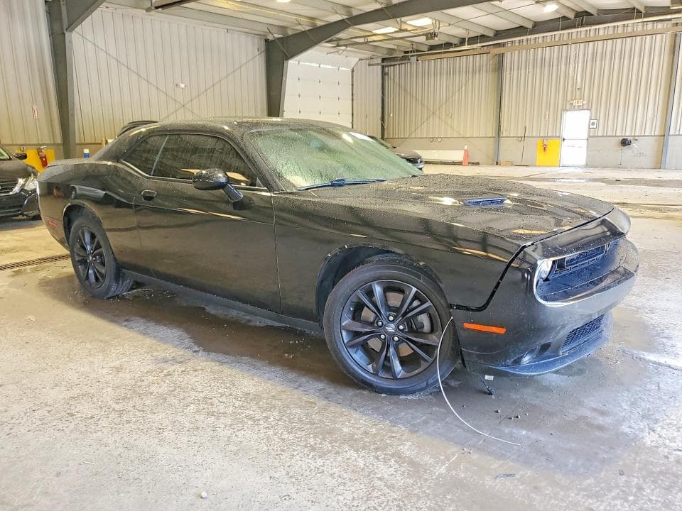 2022 DODGE CHALLENGER SXT 4
