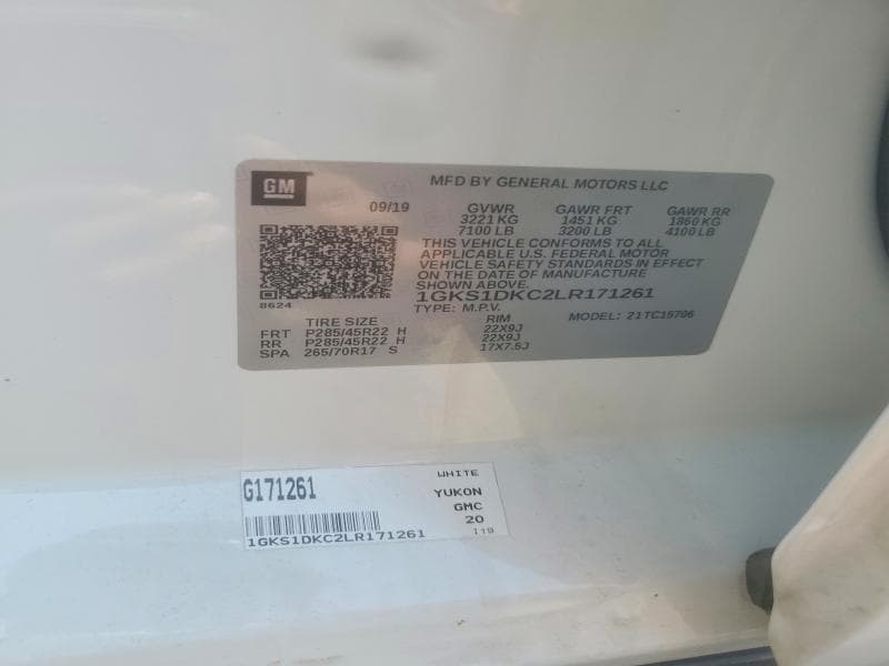 2020 GMC YUKON SLT 13