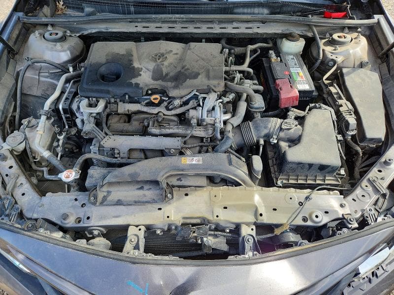 2018 TOYOTA CAMRY SE 11