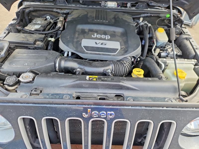 2017 JEEP WRANGLER UNLIMITED SAHARA 11
