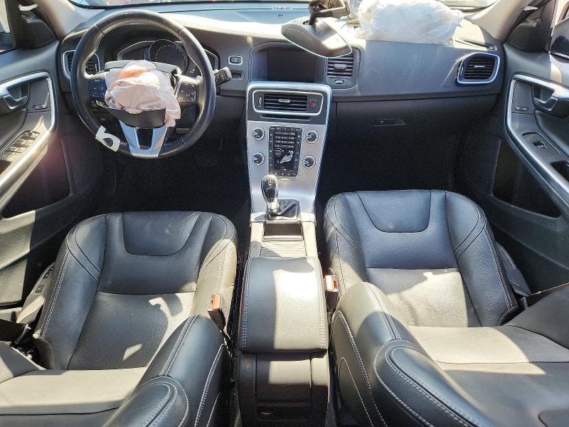 2018 VOLVO S60 DYNAMIC 8