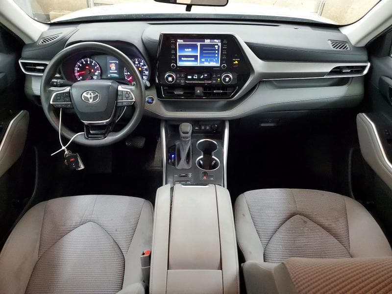 2020 TOYOTA HIGHLANDER L 8