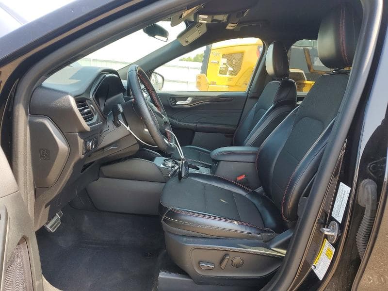 2024 FORD ESCAPE ST LINE 7