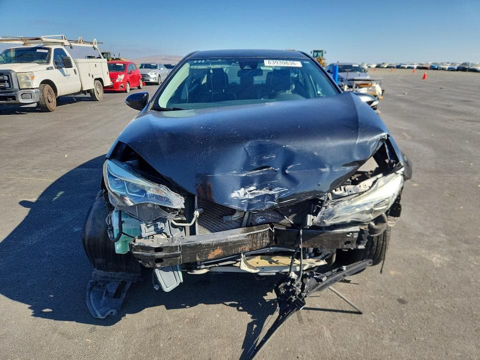 2017 TOYOTA COROLLA SE 5