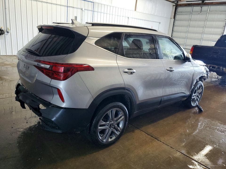 2022 KIA SELTOS S 3
