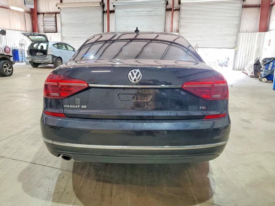 2018 VOLKSWAGEN PASSAT SE 6