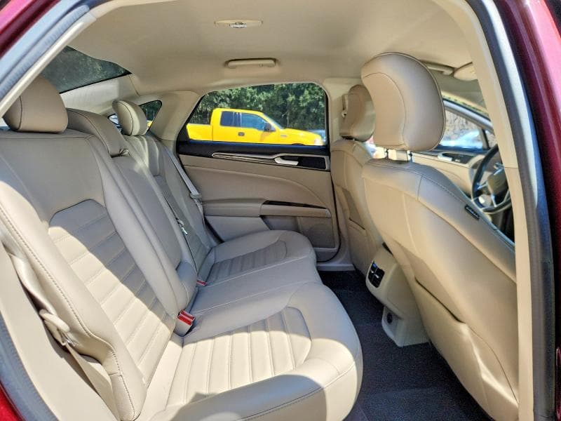 2017 FORD FUSION SE 10