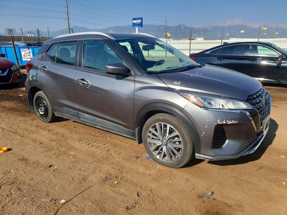 2021 NISSAN KICKS SV 4