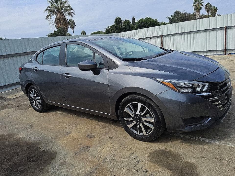 2025 NISSAN VERSA SV 4