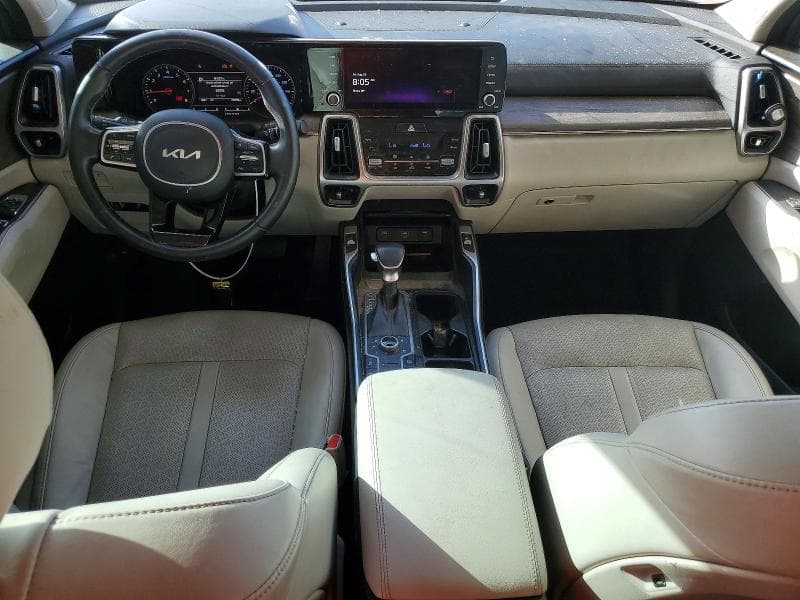2022 KIA SORENTO S 8