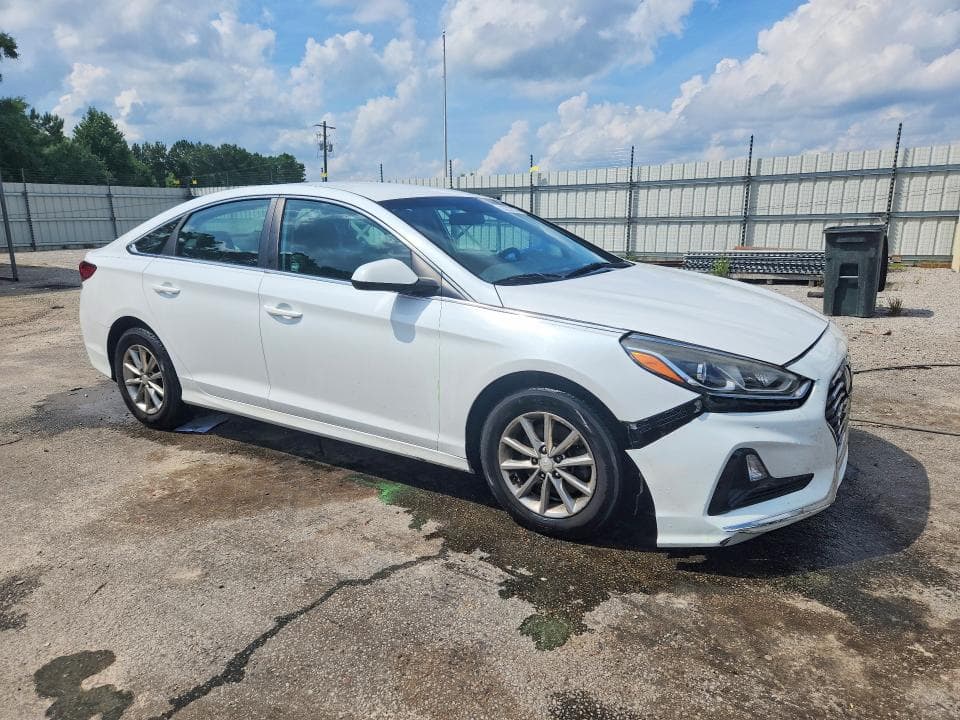 2019 HYUNDAI SONATA SE 4